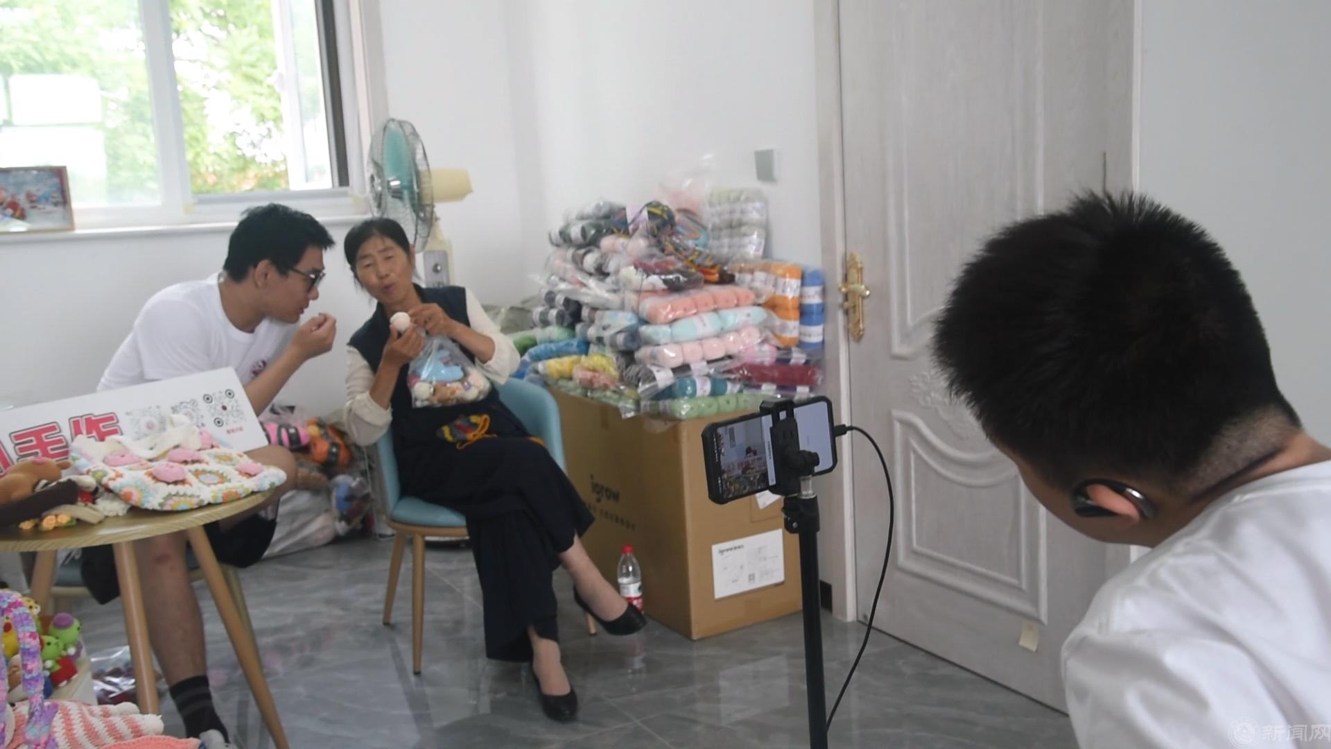 7 直播2.jpg 7 直播2.jpg