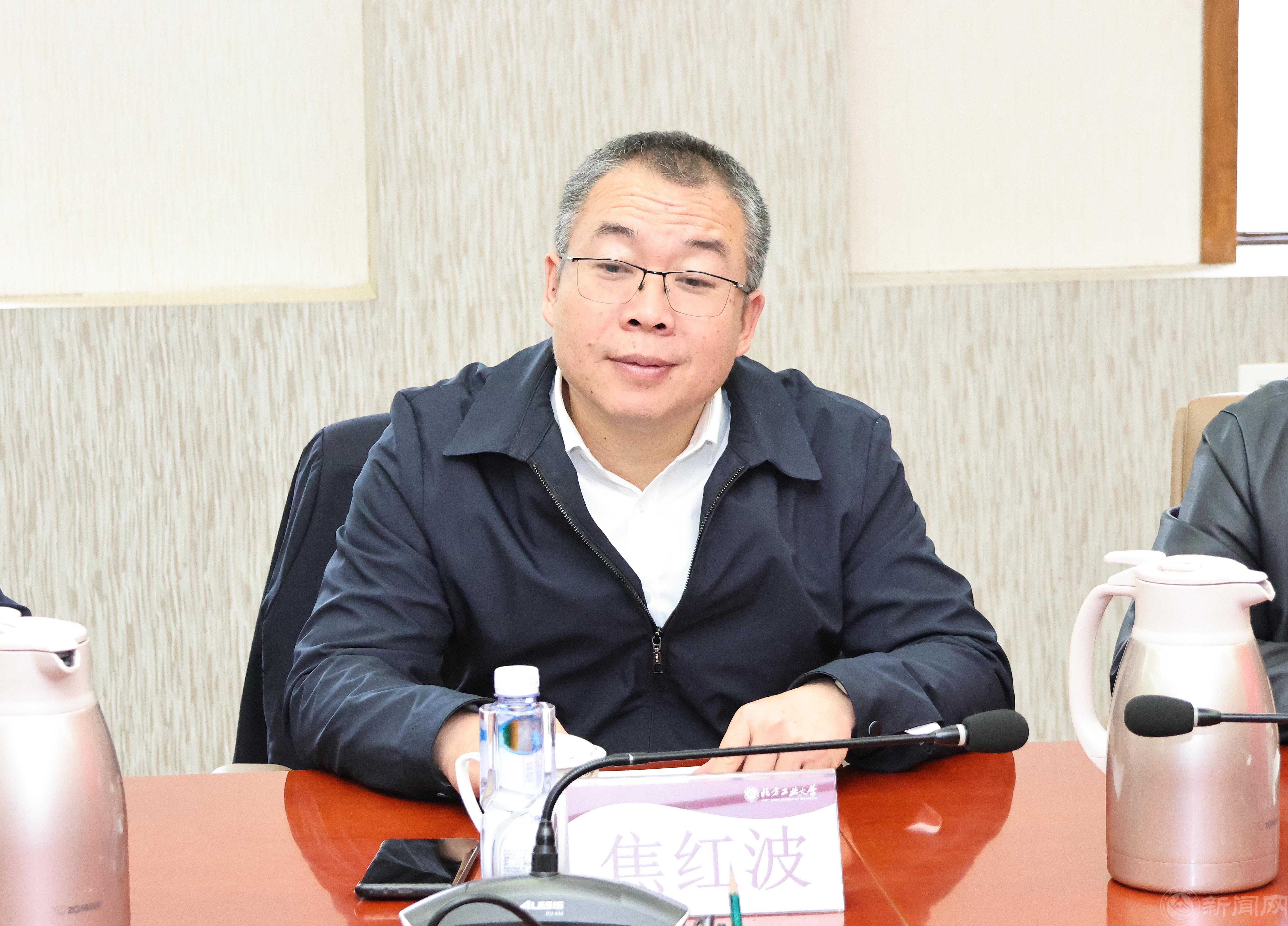 焦书记.JPG